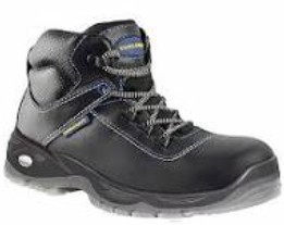 BOTA PREMIUM CON CASQUILLO # 10 COLOR NEGRO   